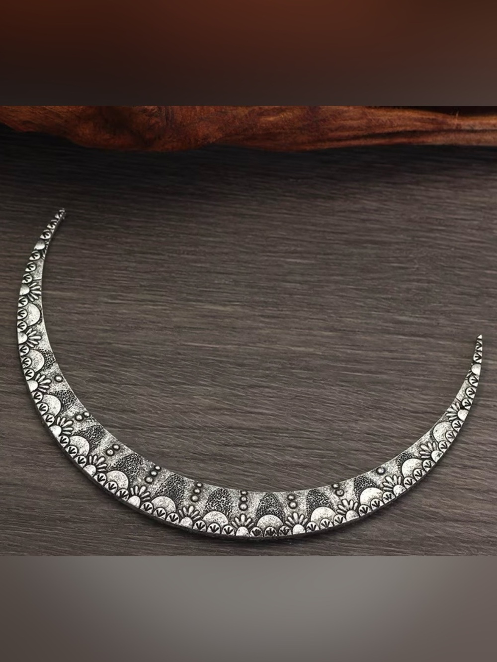 Crescent moon - Picture 8 of 12